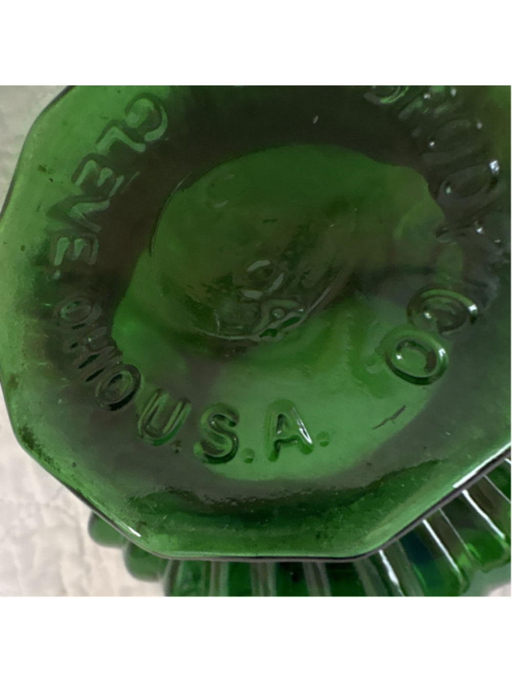 E.O. Brody Co M500 Green Pressed Glass Ribbed Pedestal Round Bowl - Picture 4 of 6